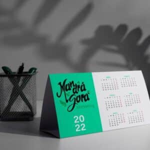 Calendario sobremesa triangular personalizable